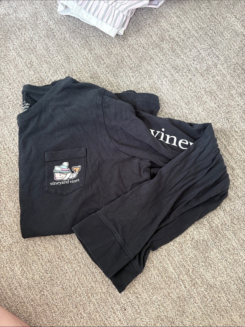 Vineyard Vines Black Long Sleeve Pocket Tee with Whale Patch Christmas f